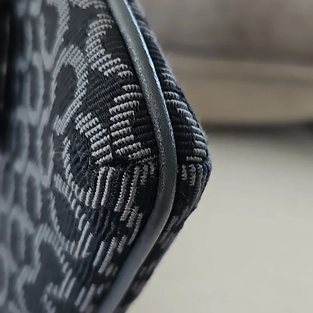 Coach wristlet - Picture 9 of 9